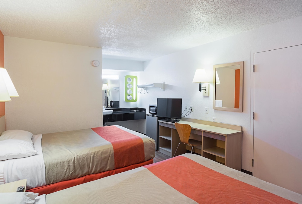 Motel6 Jackson, MS 36/61