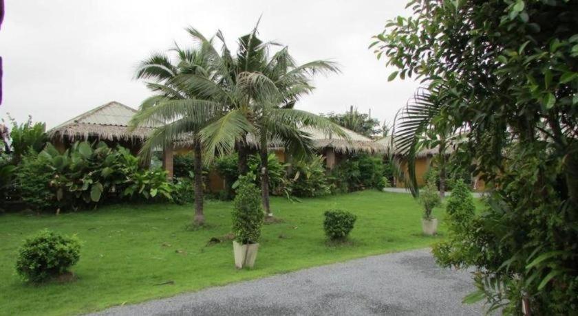 The Park Drive-Thru Check-In Resort 36/46