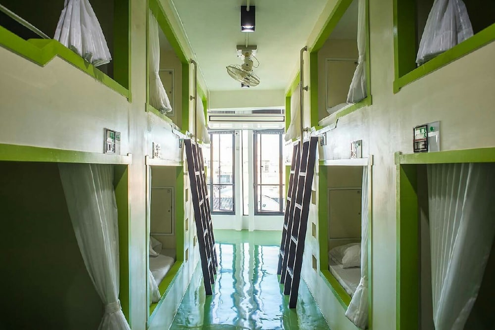 The Port Hostel By Suwatchai 47/50