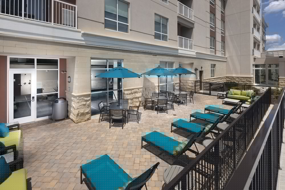 Holiday Inn And Suites Arden Asheville Airport 6/51