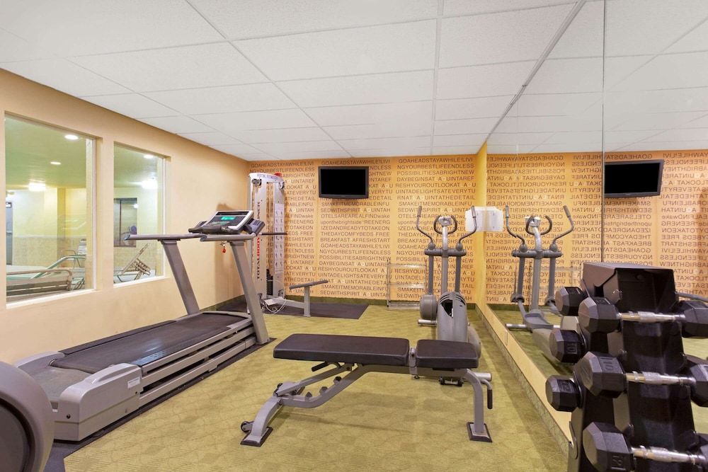 La Quinta Inn Suites Richmond Kings Dominion 27/44