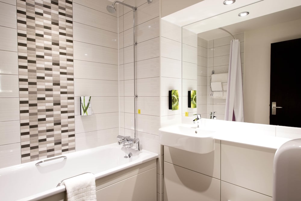 Premier Inn Farnham 46/46