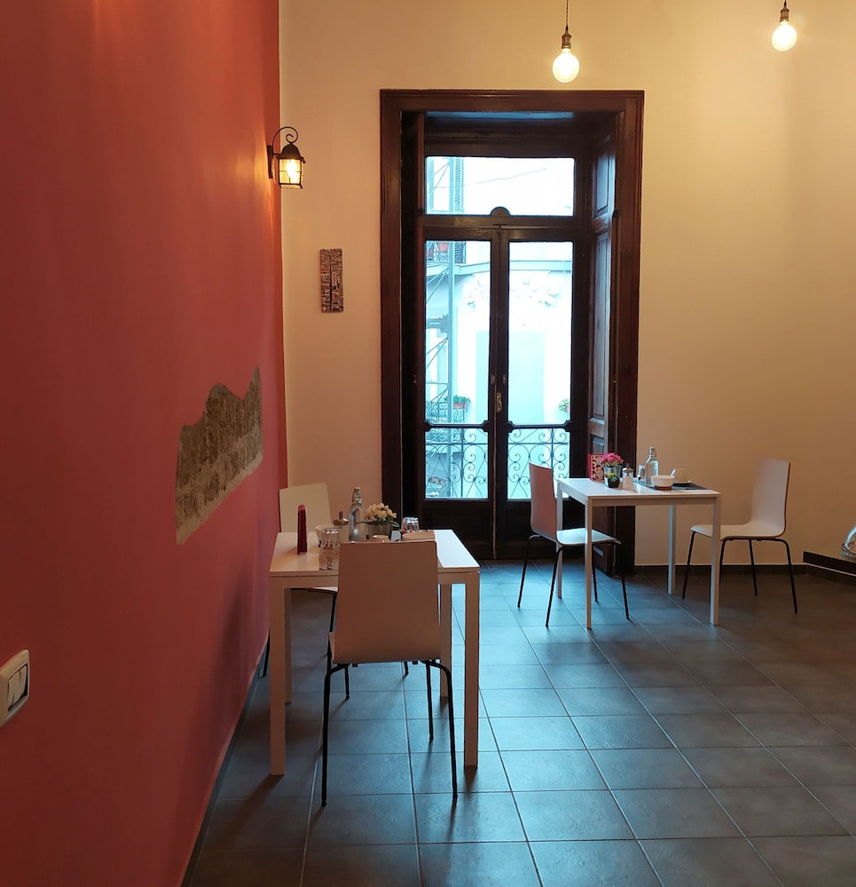 Vic Street B&B 16/27