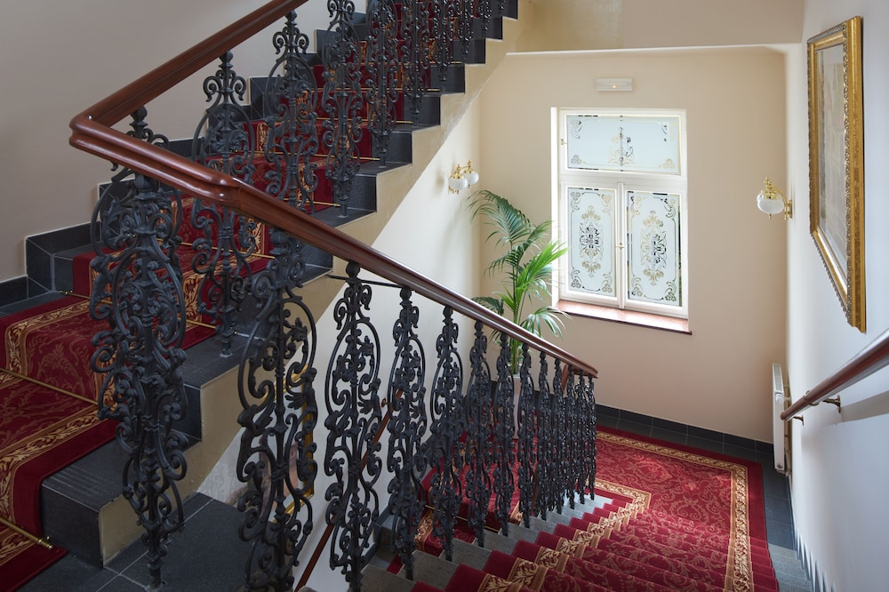 Alqush Downtown Hotel 38/56