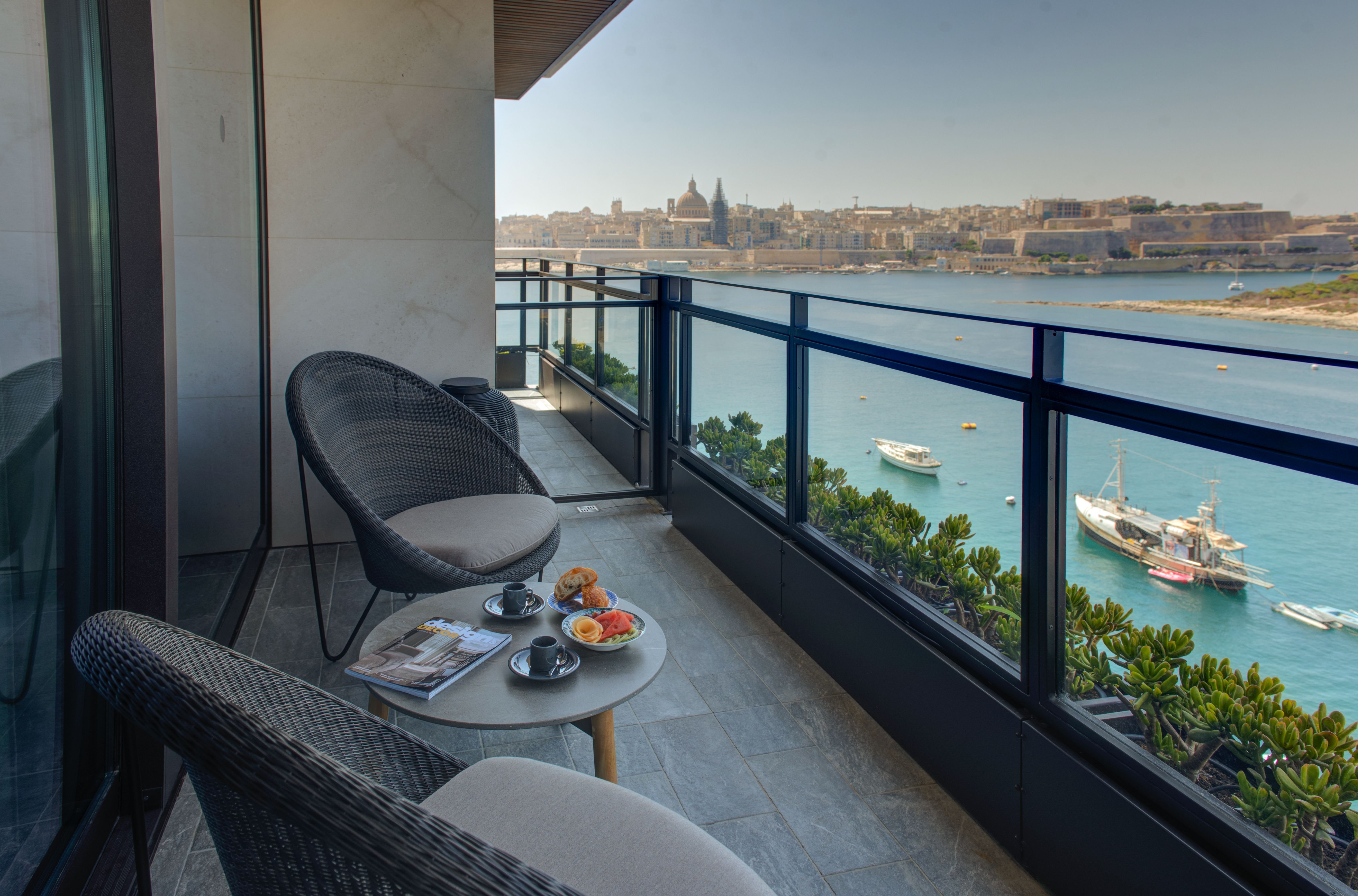 Land's End Boutique Hotel 3/5