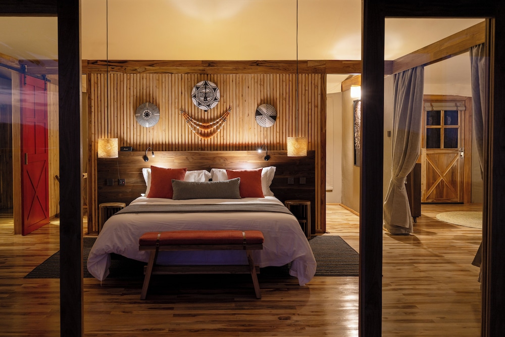 Neptune Serengeti Luxury Tented Camp 15/50