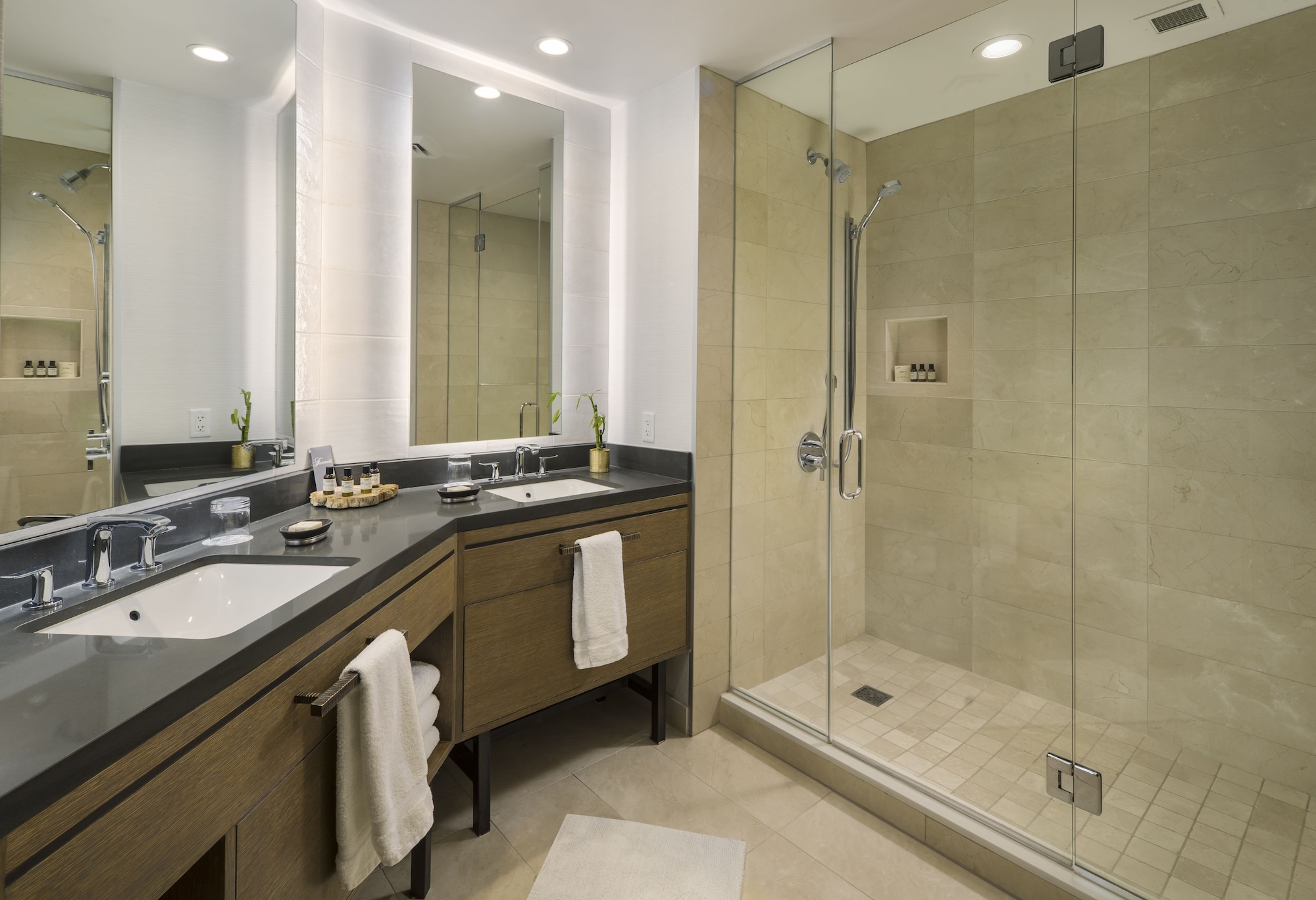 Fairmont, 2 Queen Beds, Golf Course View, Balcony, Large، Fairmont Scottsdale Princess 7/9