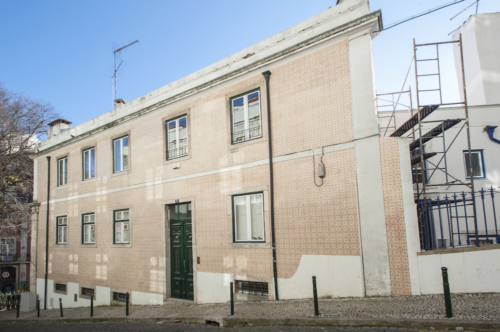 Portas do Teatro Apartments 1/50