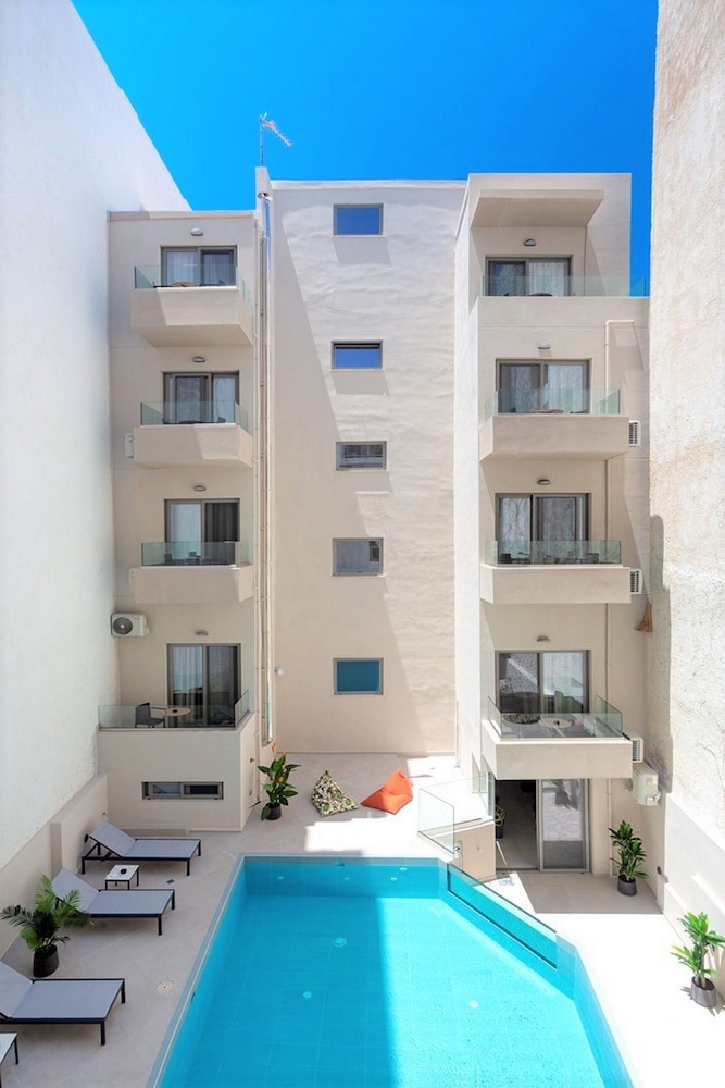 The City Hotel and Suites - Adults Only 1/61