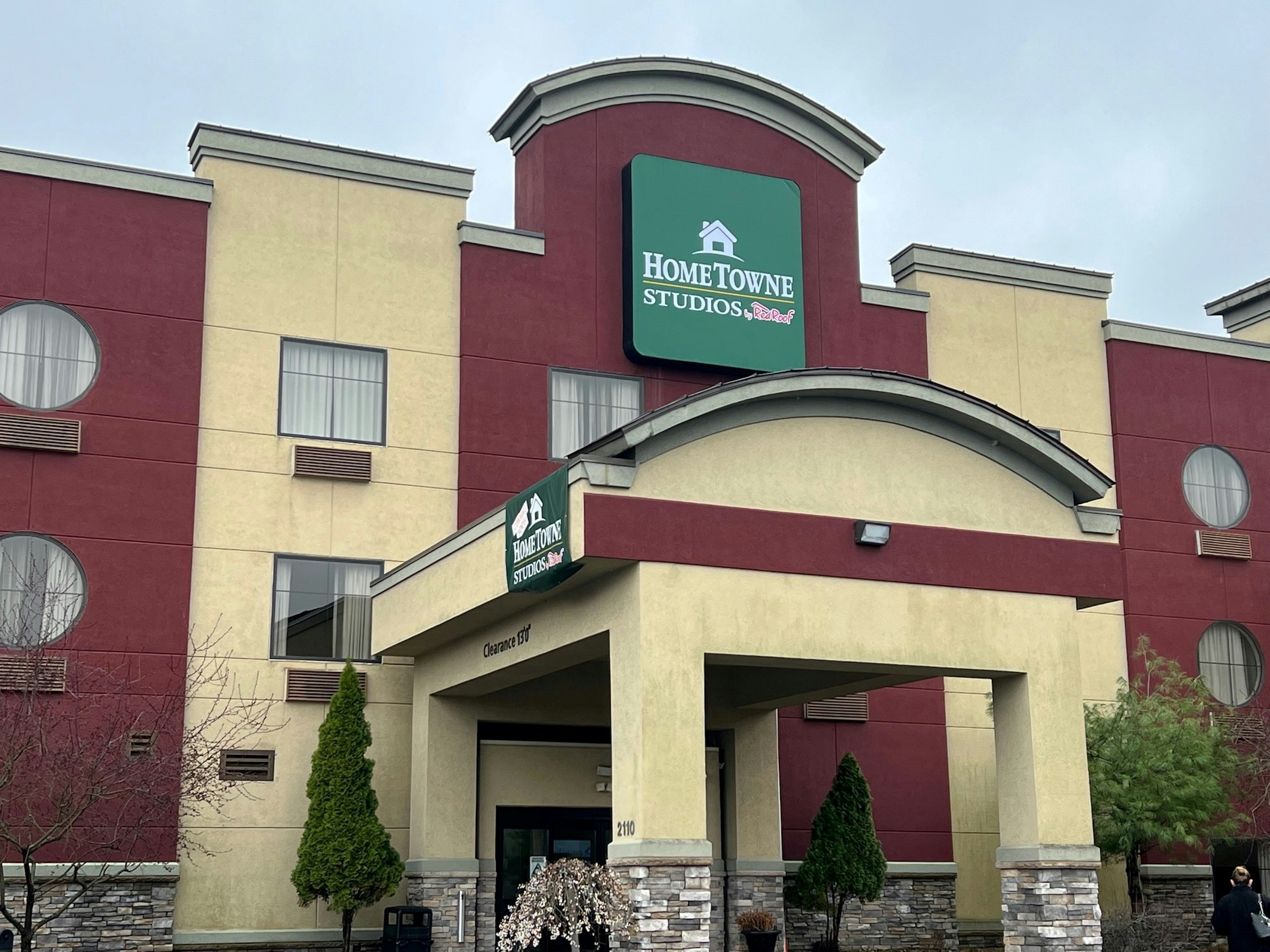 Hometowne Studios Suites Washington 2/43