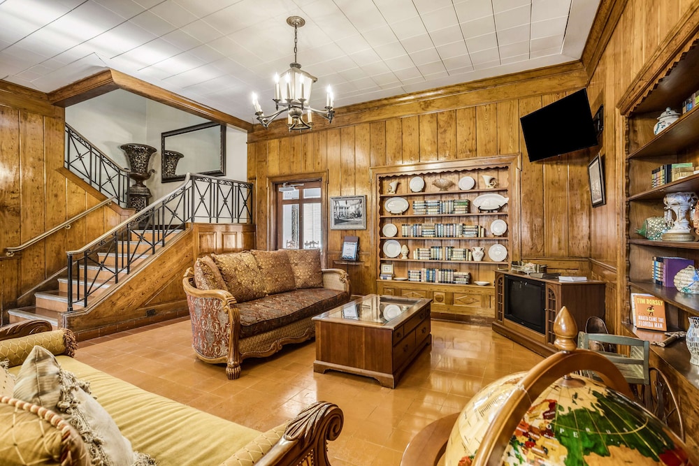Americas Best Value Inn Historic Clewiston Inn 37/56