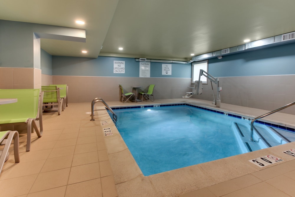 HOLIDAY INN EXPRESS PITTSTON SCRANTON AIRPORT 35/54