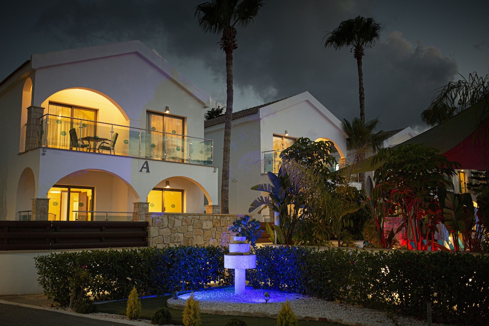 Latchi Escape Hotel and Suites 6/64