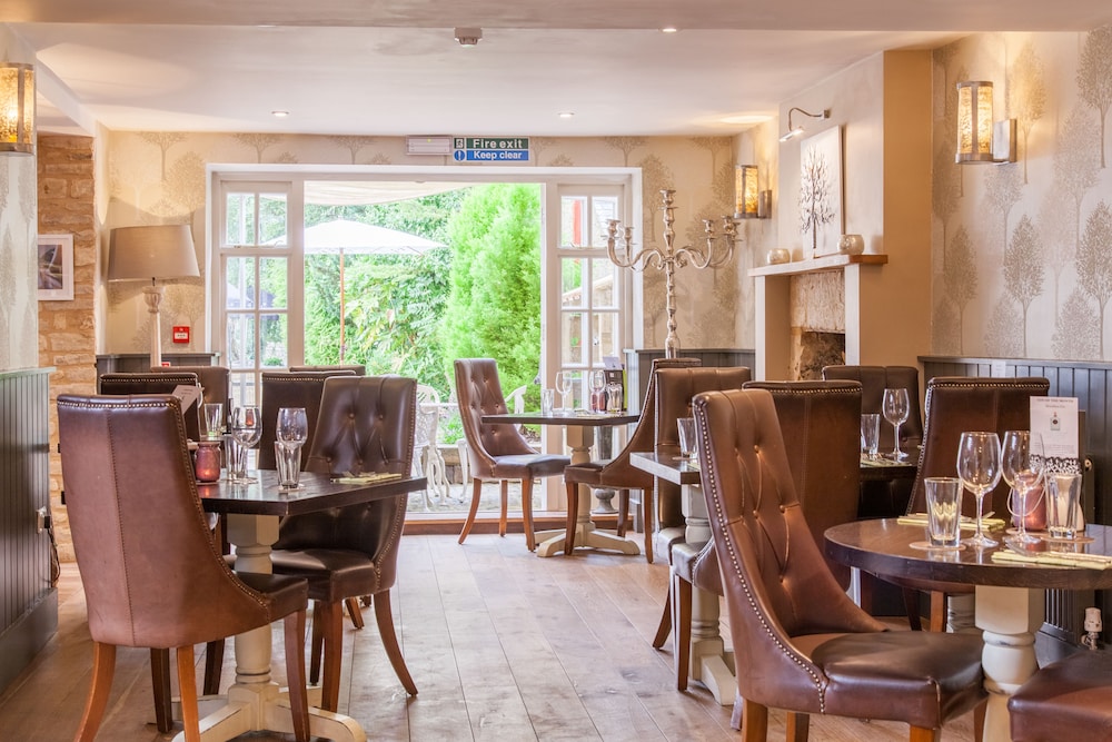 The Wychwood Inn 27/47