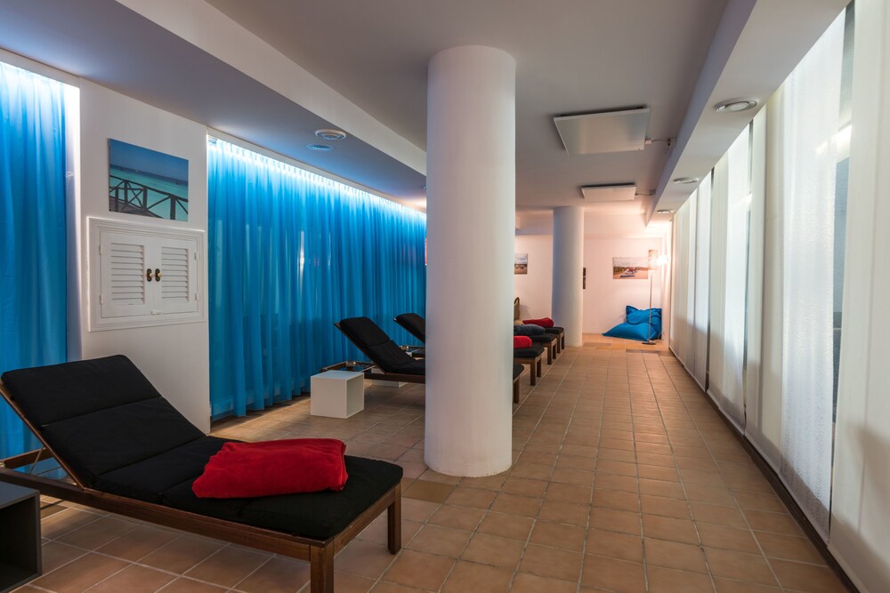 Hotel Rural Son Manera 38/65