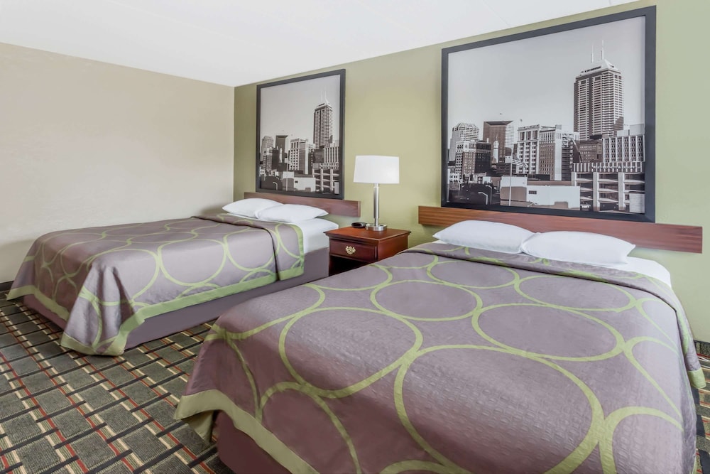 Super 8 by Wyndham Logansport 10/23