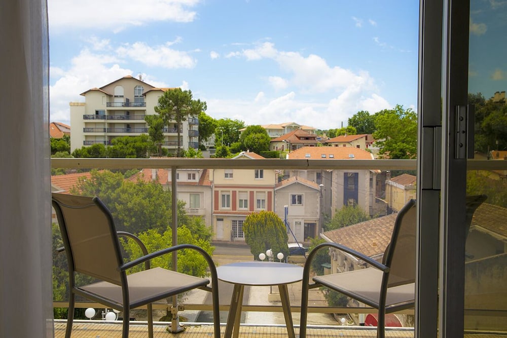 ARC HOTEL SUR MER 1/62
