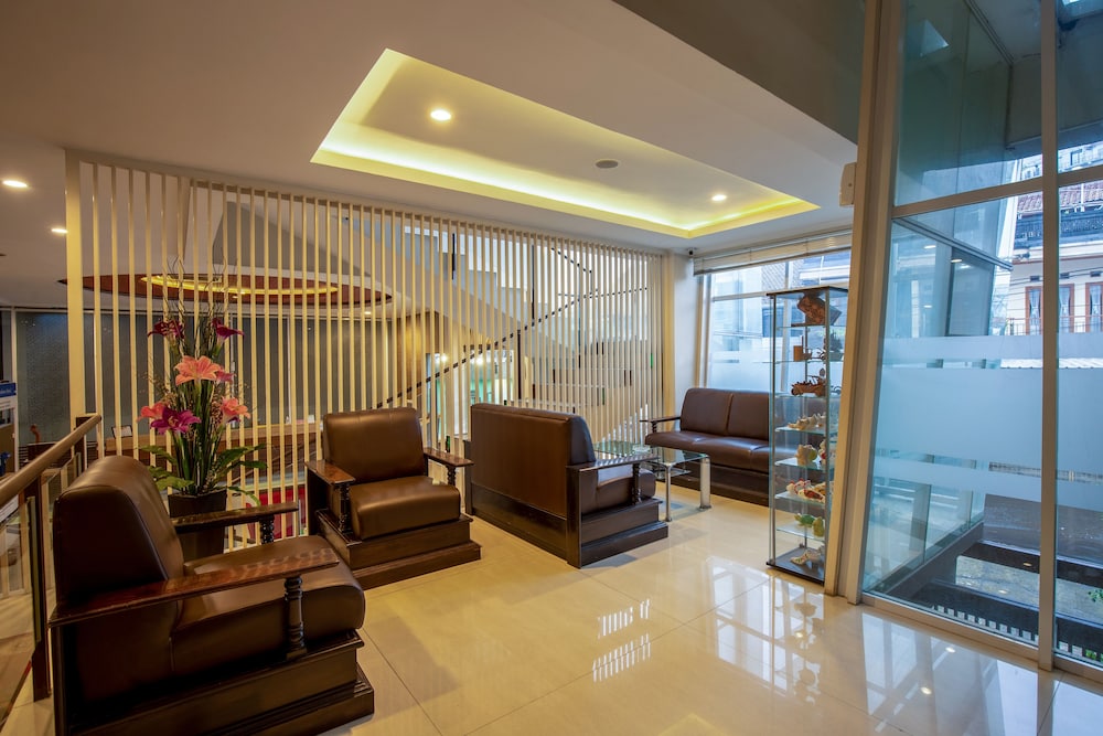 Raffleshom Hotel 13/18