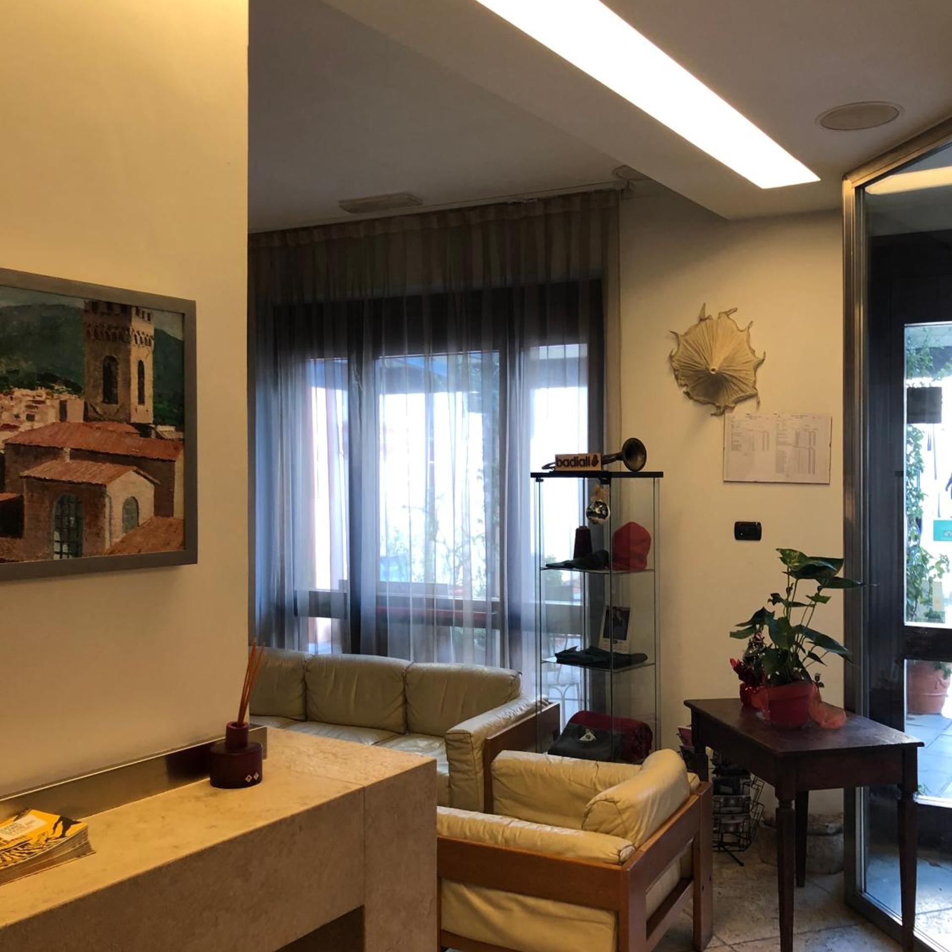 Hotel Italia 28/50