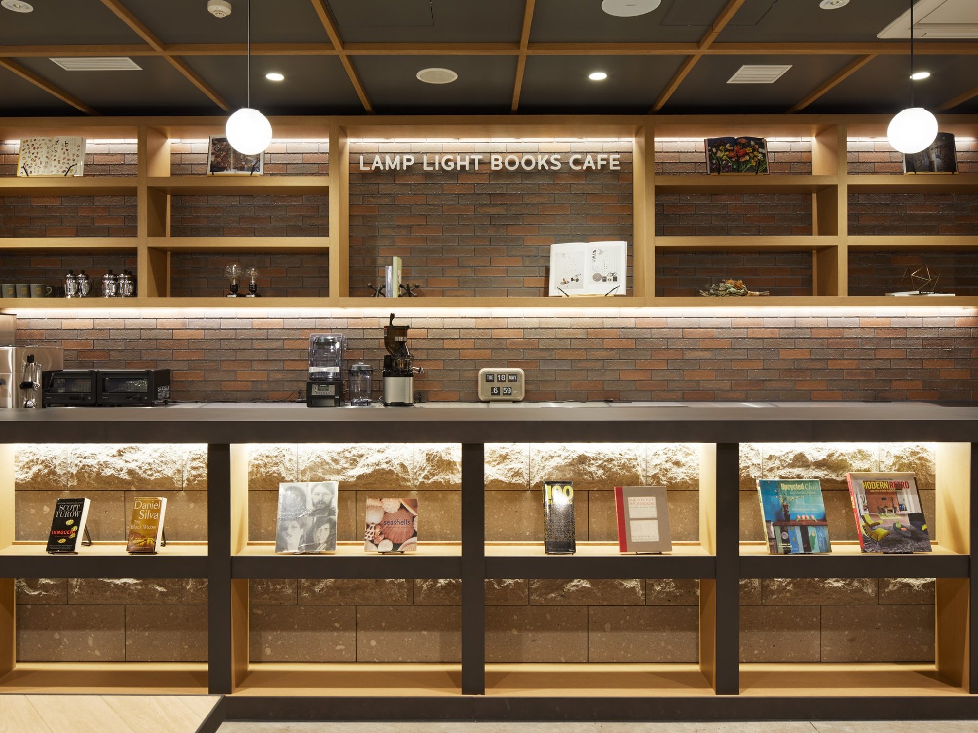 Lamp Light Books Hotel Sapporo in SAPPORO