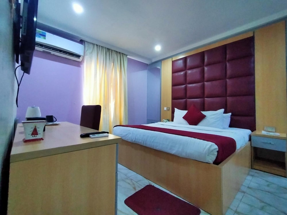 Boardwalk Hotels Zone 5 8/34