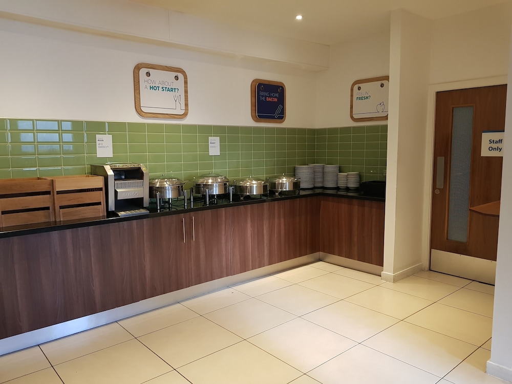Holiday Inn Express Wakefield 6/48