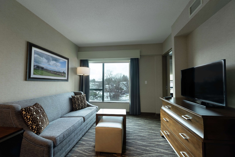 Embassy Suites Saratoga Springs NY 29/56