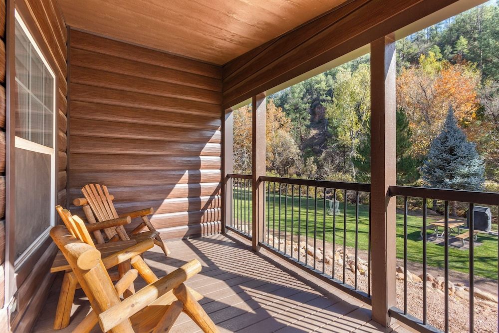 Kohls Ranch Lodge 19/57
