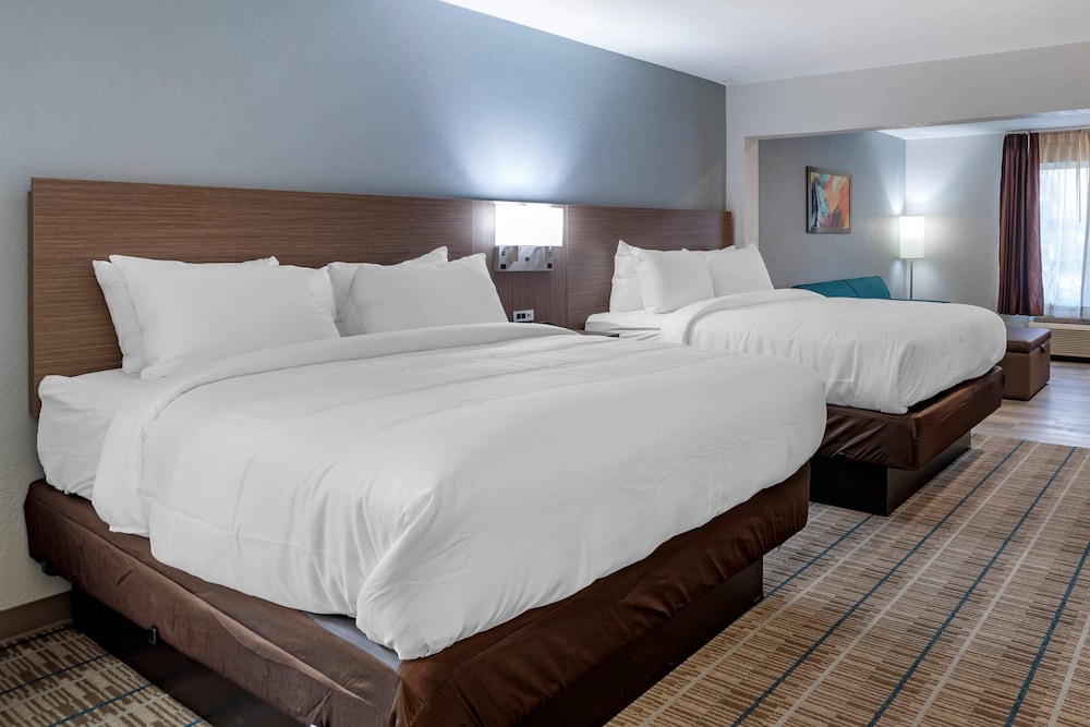 Upgrade, Efficiency, Suite, 2 Queen Beds, Sofa, Pet Friendly