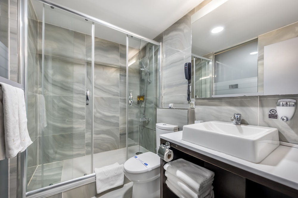 Gallery Residence And Boutique Hotel 67/72