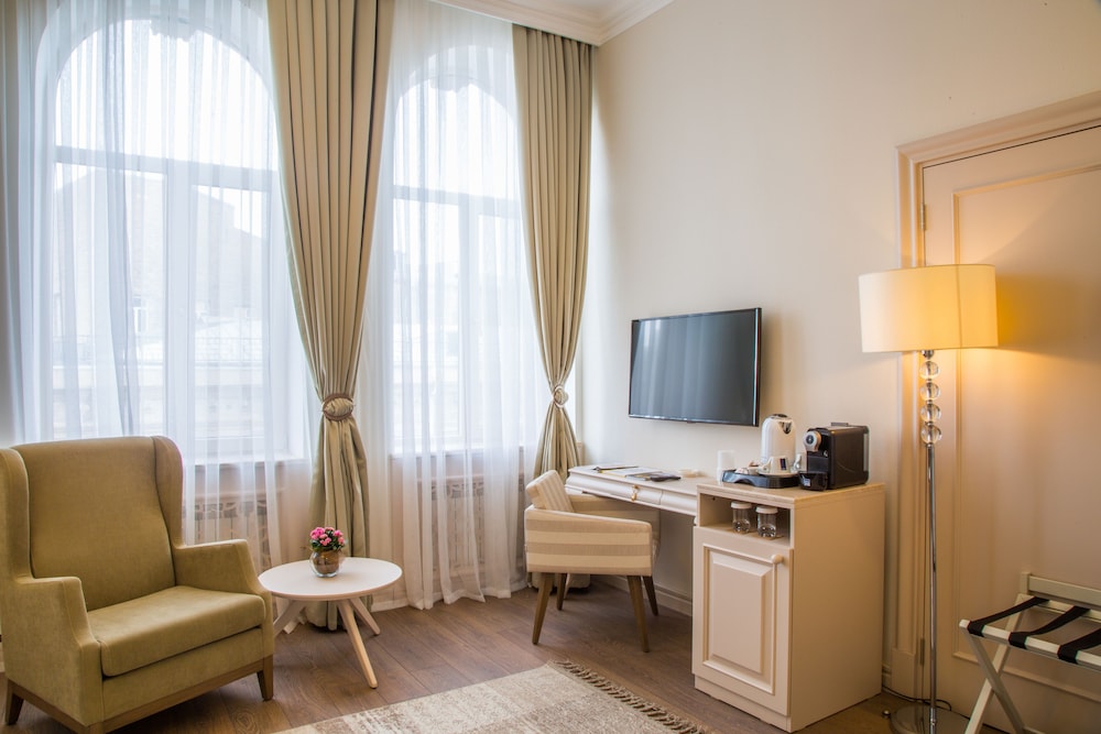 Boutique 19 Hotel 40/56