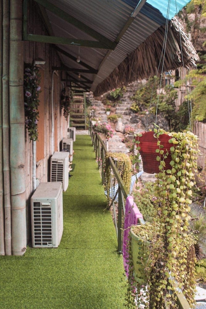 Green Hill Hostel & Homestay 28/30
