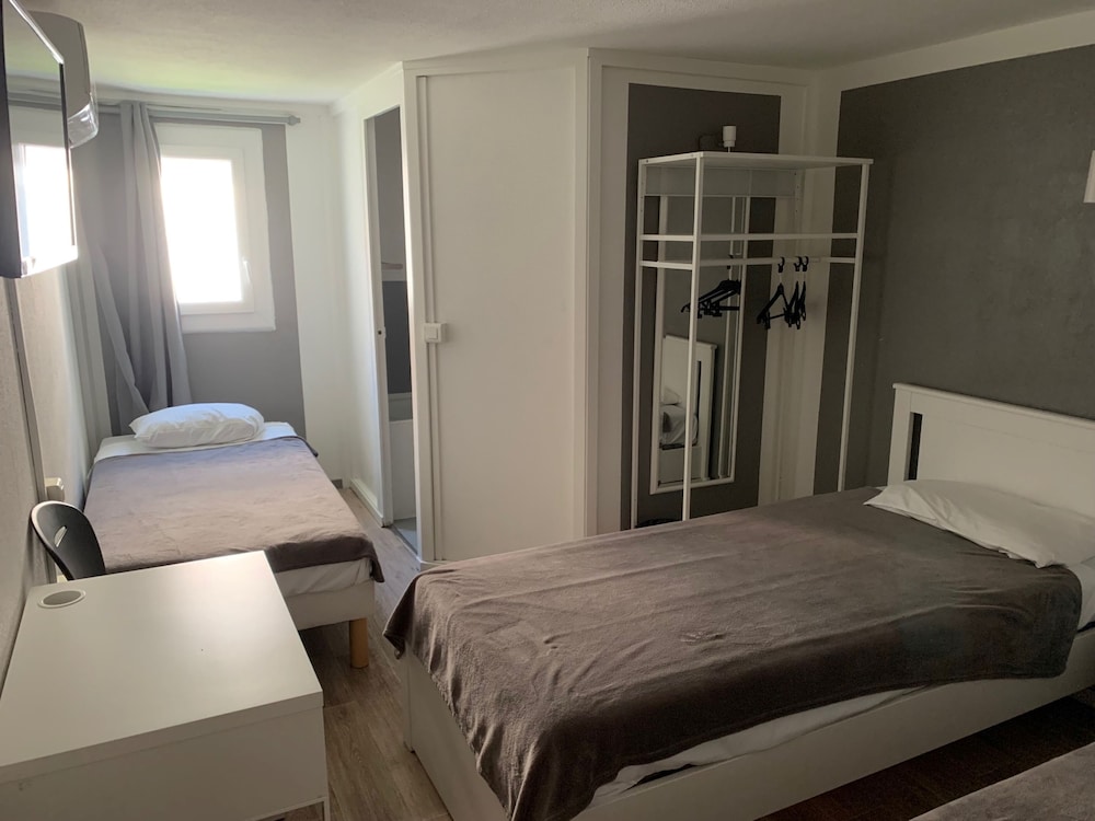 Aix Hotel 15/50