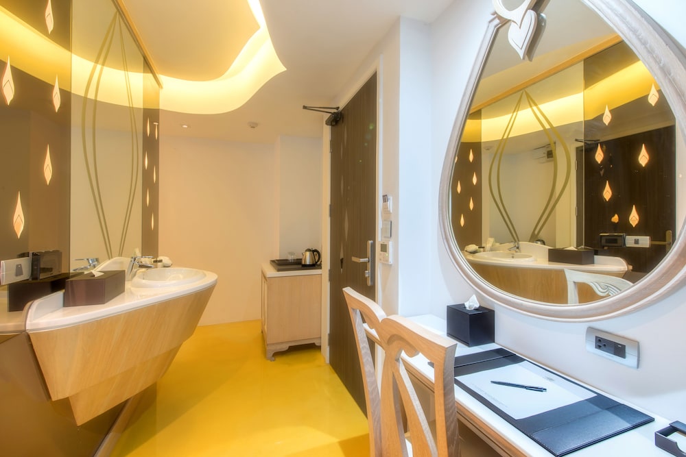 Anajak Bangkok Hotel 35/70