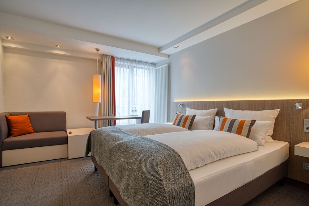 Kommerzhotel Koln 17/49