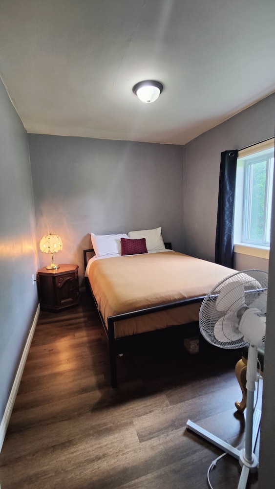 Tulip Motel 9/50