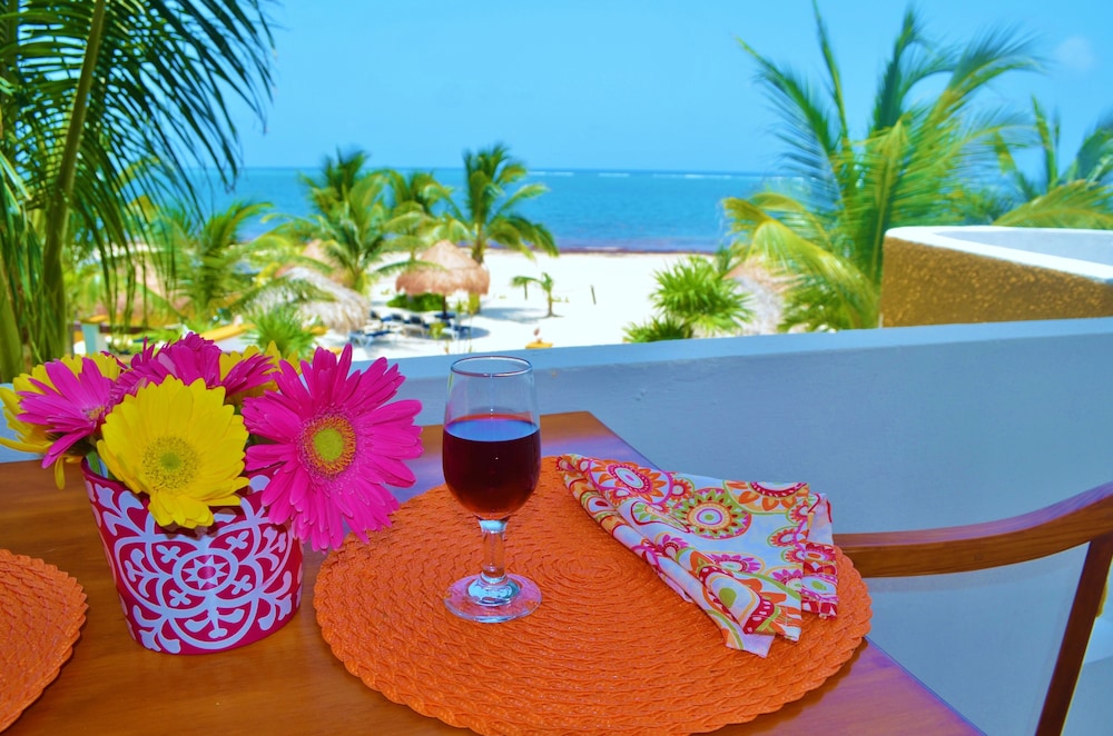 HOTEL ARRECIFES SUITES 46/67
