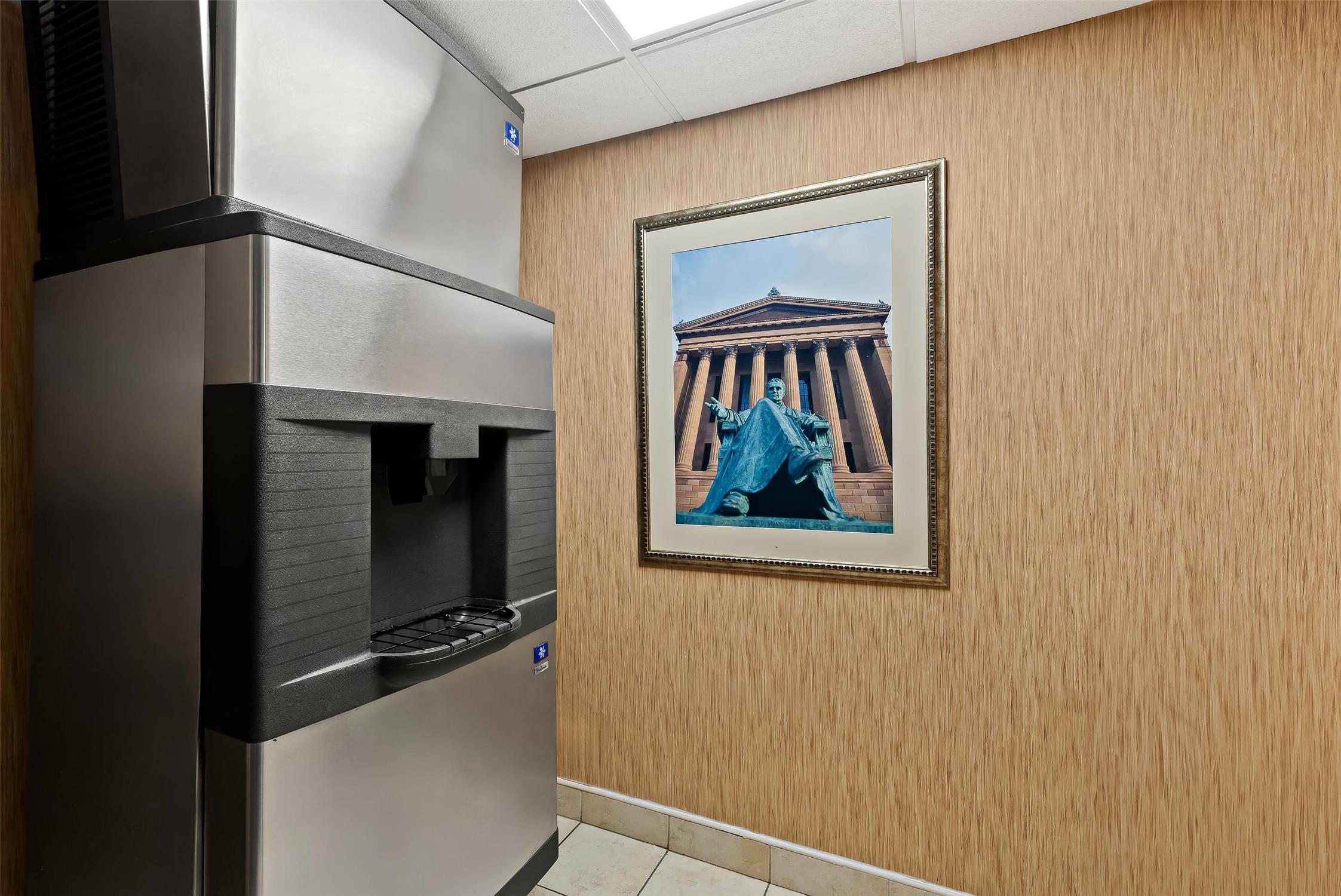 Quality Hotel Philadelphia Airport 9/27