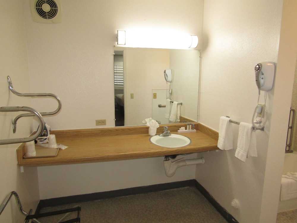 Vagabond Inn San Luis Obispo 50/66