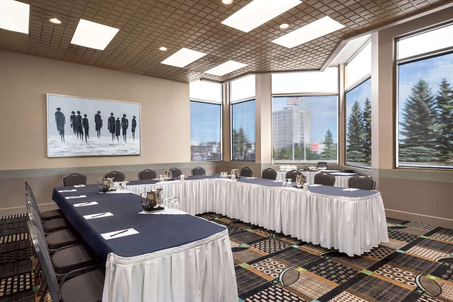 Royal Hotel West Edmonton, Trademark Collection by Wyndham 19/25