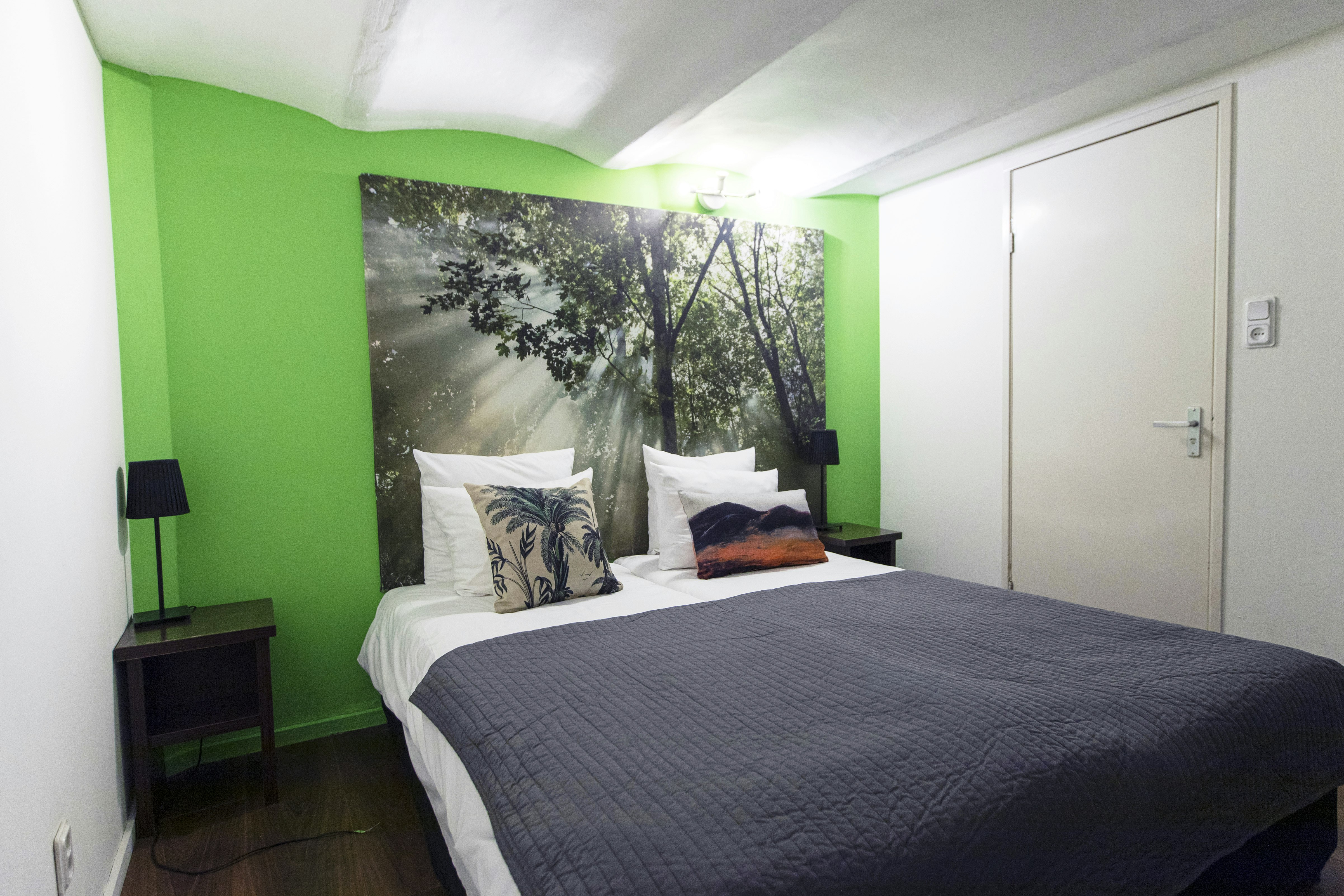 Lower, Budget, Twin Beds