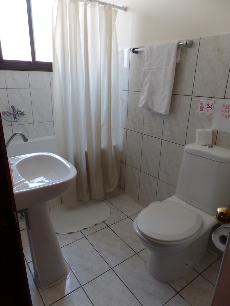 Metropole Hotel 49/55