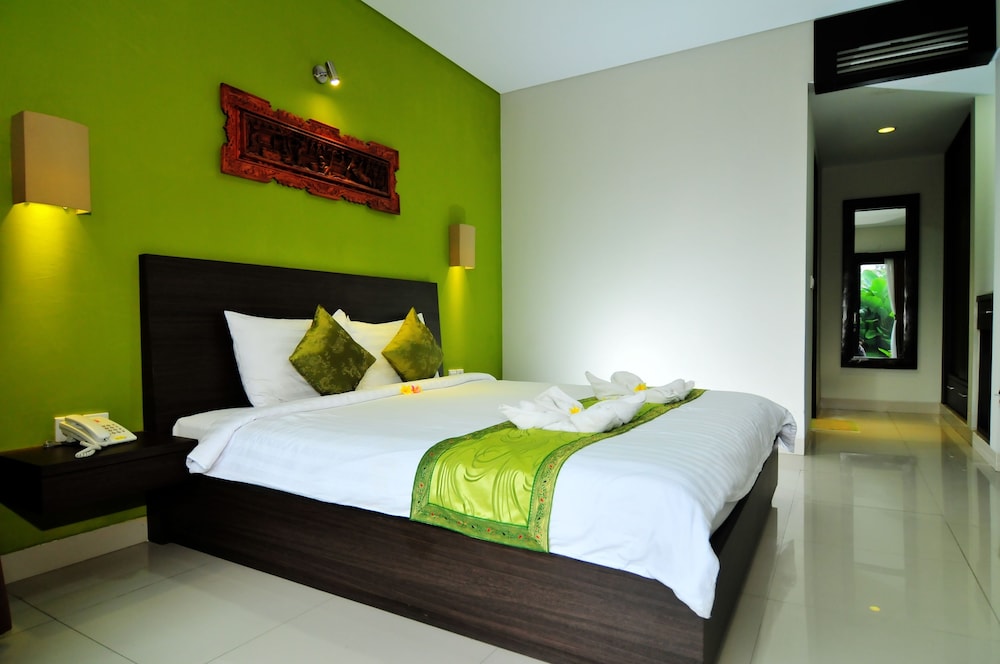 KAMANDHANI COTTAGE 20/65
