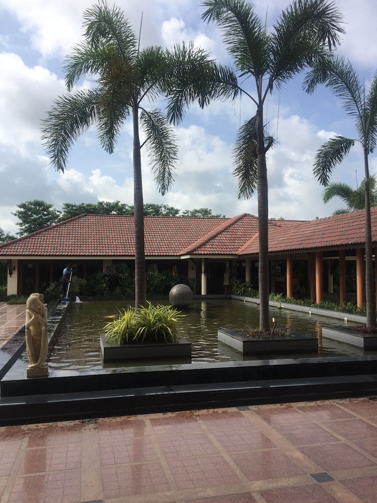 Madhubhan Resort And Spa 44/50