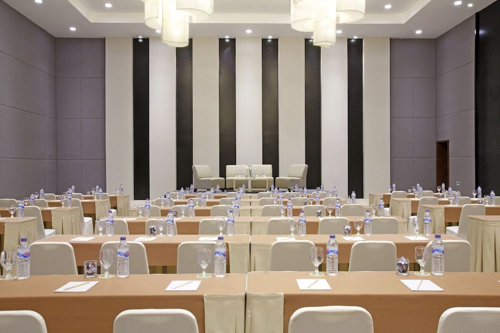 Hotel Surya Yudha Purwokerto (Ex. Hotel Santika Purwokerto) 31/35
