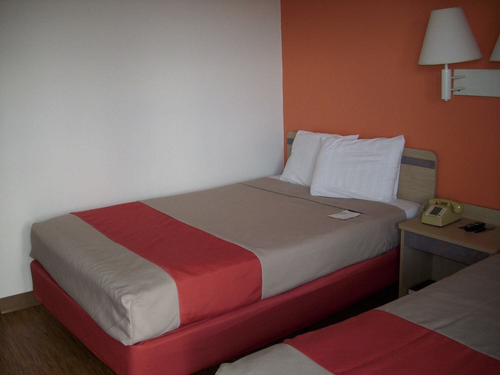 Motel6 Laramie, WY 34/52