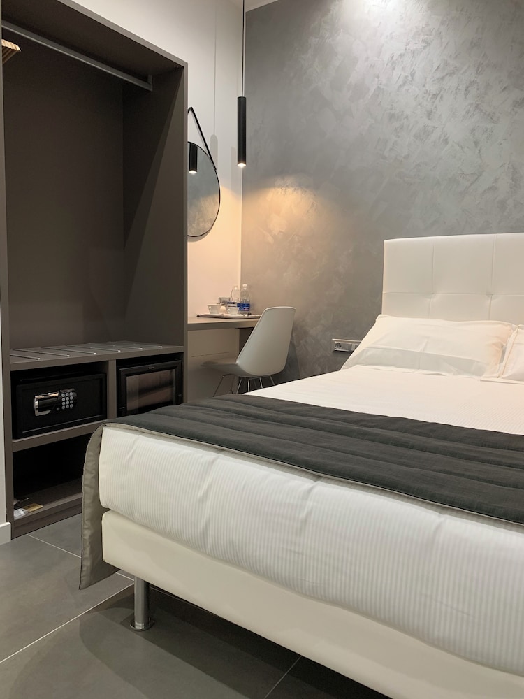 ECONOMY, DOUBLE BED