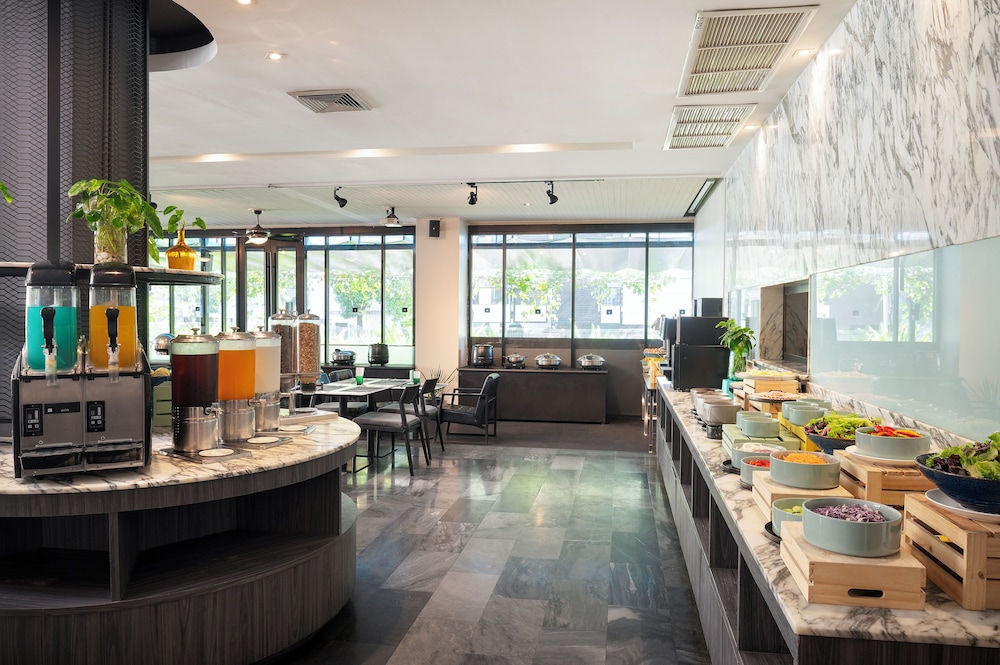 Cross Vibe Bangkok Sukhumvit 53/71