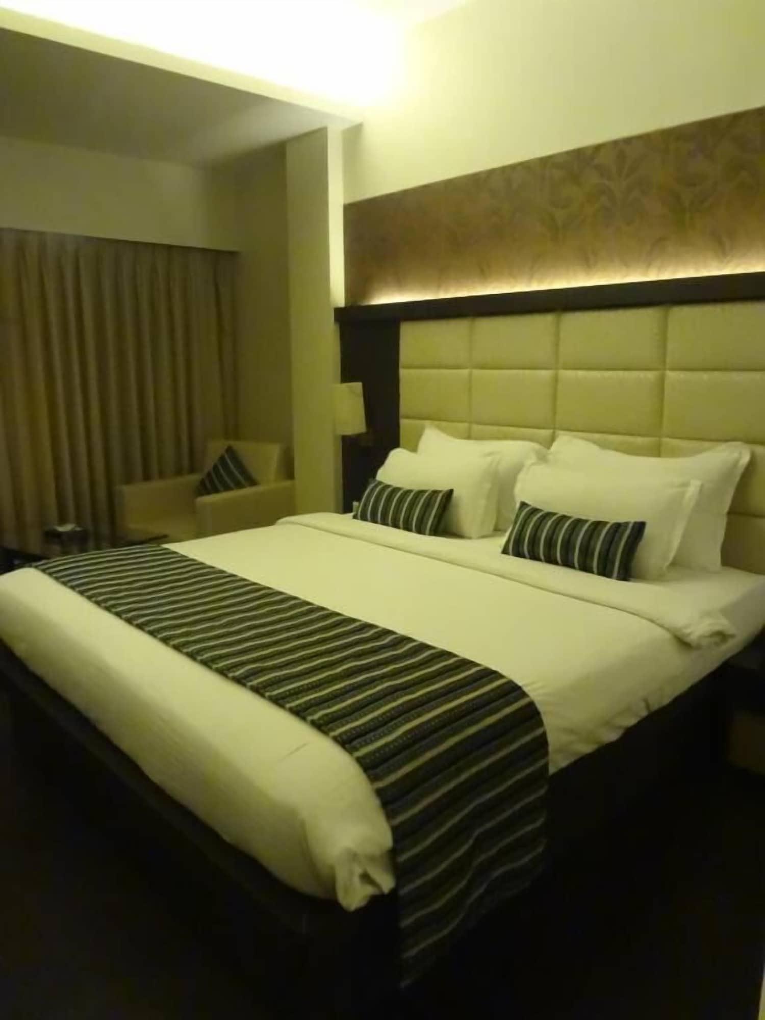 Galaxy Hotel 20/45