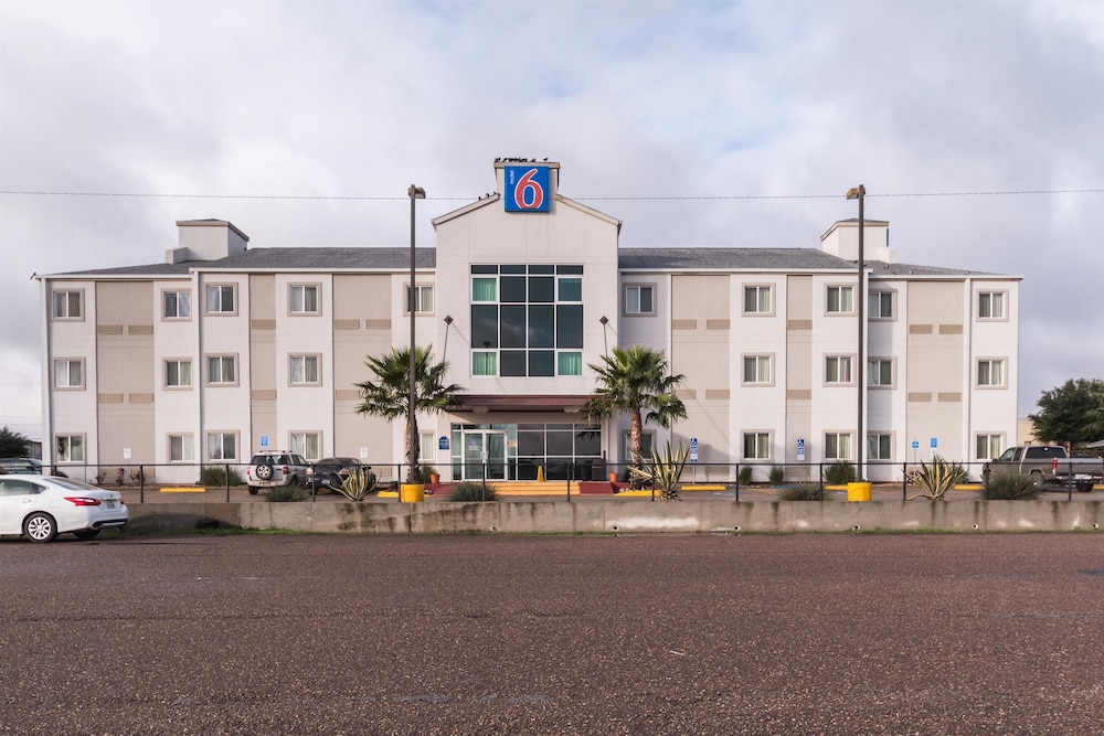 Motel6 Eagle Pass, TX - Lakeside in EAGLE PASS - TX